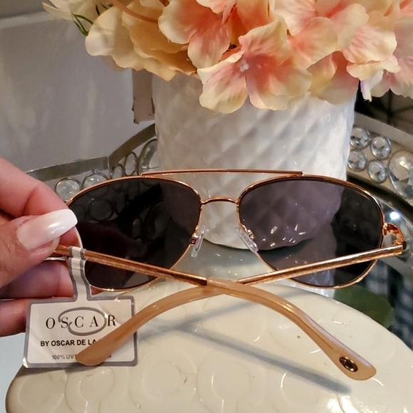 NWT Oscar De La Renta Rose Gold Sunglasses MOD3041  780 main image 14